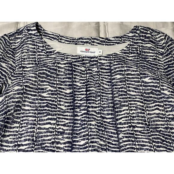 Vineyard Vines Womens Size 6 Navy Blue Zebra Pattern Silk Blend Blouse Top Excel - Picture 6 of 7
